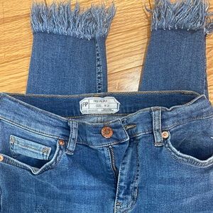 Free People Frayed skinny jeans